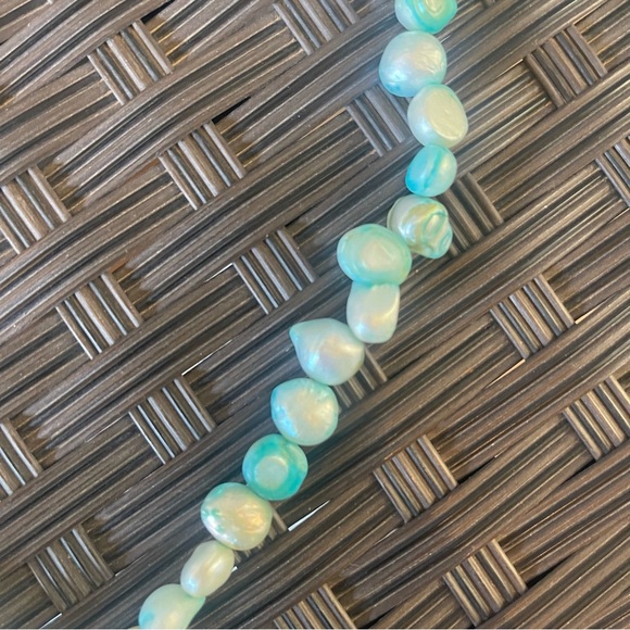 Natural Freshwater Iridescent blue Pearl necklace 17” easy‎ clasp Artsie wear - Picture 6 of 8